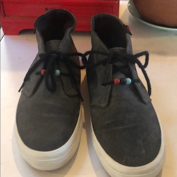 Mid-rise Vans. - Picture 1 of 4